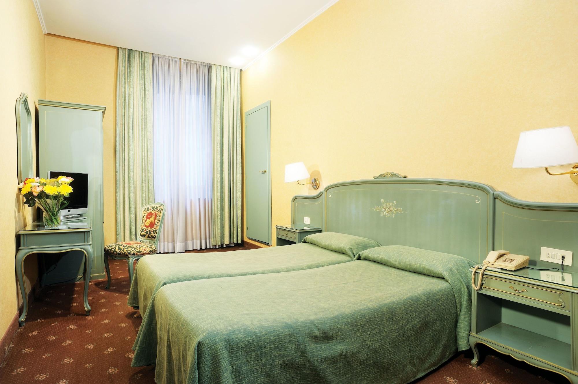 Hotel Augustea Rome Bagian luar foto