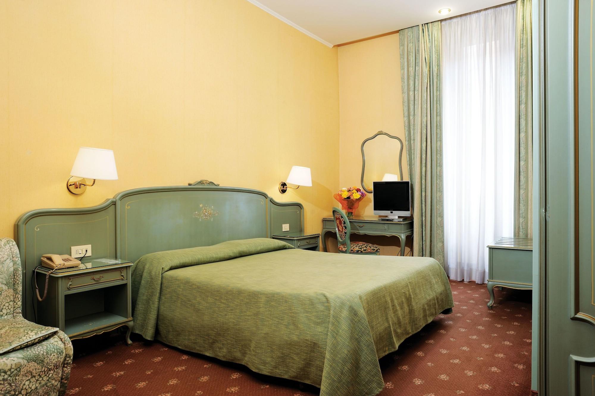 Hotel Augustea Rome Bagian luar foto