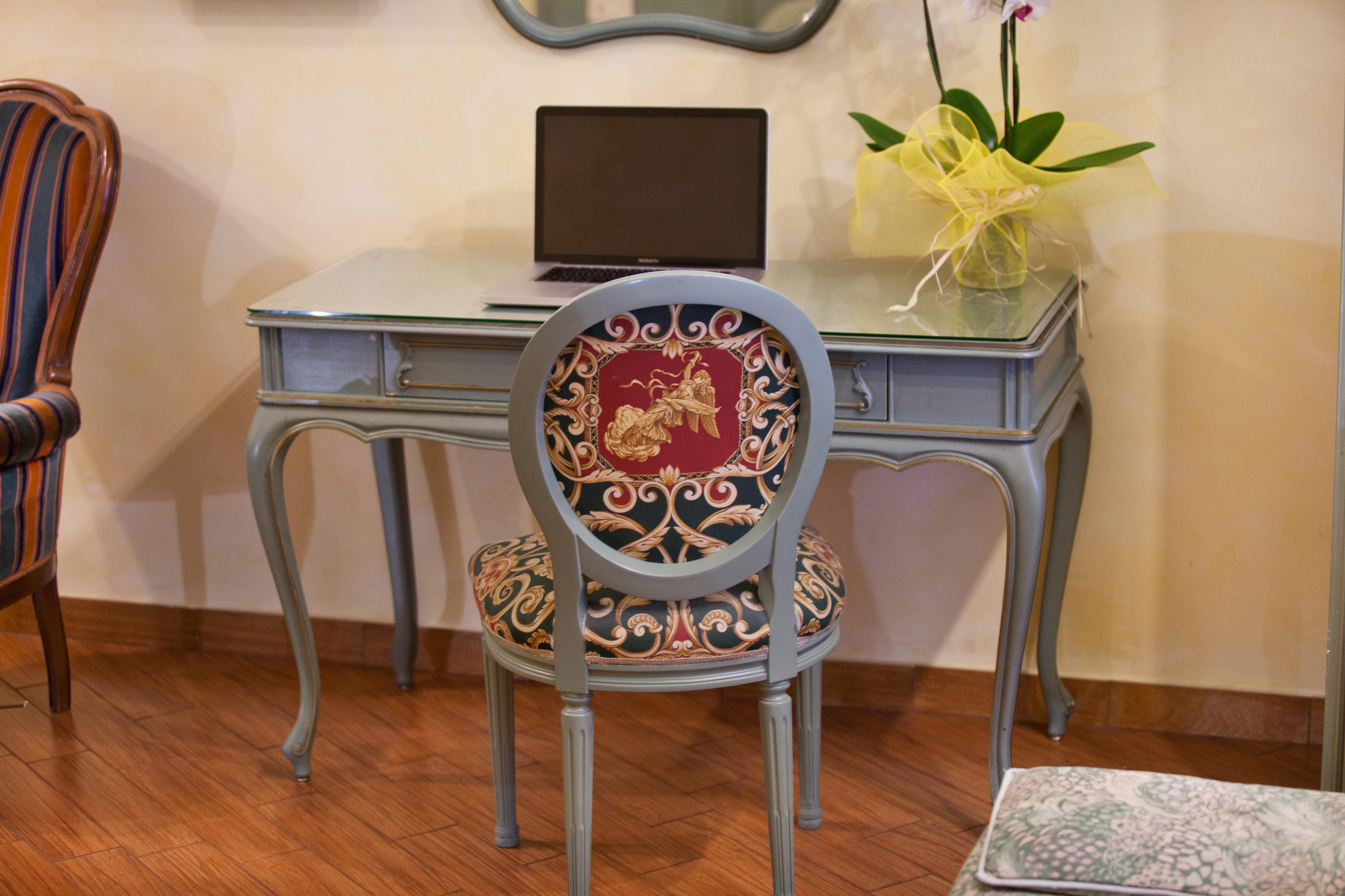 Hotel Augustea Rome Bagian luar foto