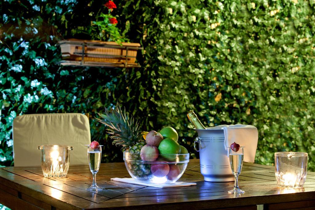 Hotel Augustea Rome Bagian luar foto